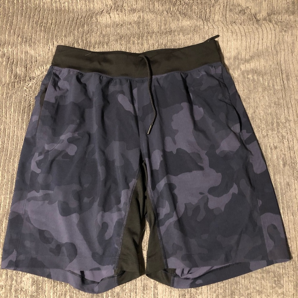 Lululemon T.H.E. Shorts - linerless